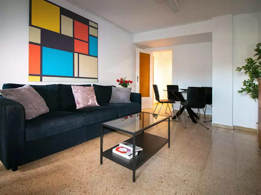 Immagine 2 di Appartamento in affitto  in Carrer d'Amadeu Torner a Hospitalet De Llobregat, L'