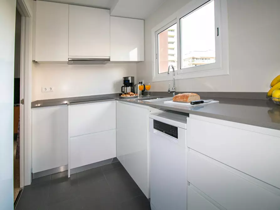 Immagine 9 di Appartamento in affitto  in Carrer d'Amadeu Torner a Hospitalet De Llobregat, L'