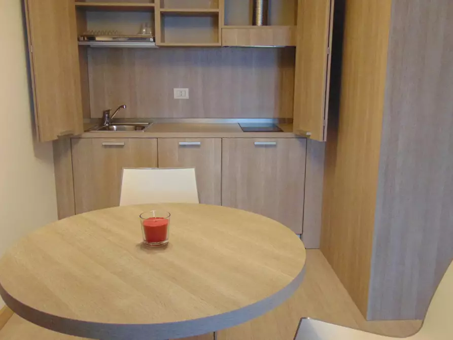 Immagine 5 di Camera in affitto  in Via Torino a Ala Di Stura