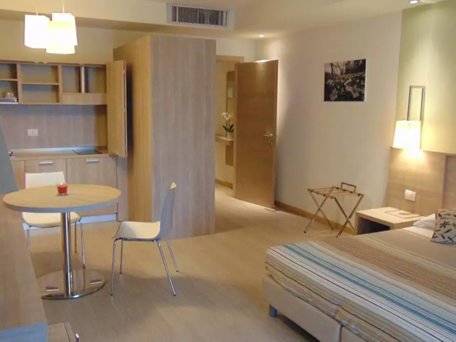 Immagine 9 di Camera in affitto  in Via Torino a Ala Di Stura