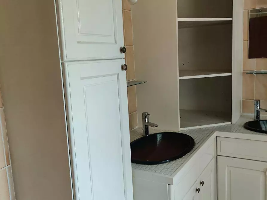 Immagine 10 di Camera in affitto  in Allée Pré Magnette a Gougnies