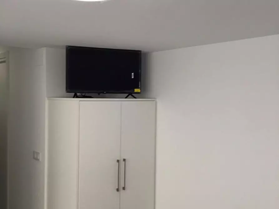 Immagine 5 di Camera in affitto  in Carrer Muñiz y H. de Alba a Valencia