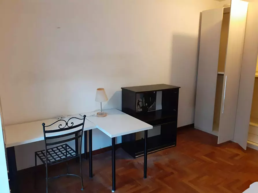 Immagine 1 di Camera in affitto  in Via Latisana a Roma