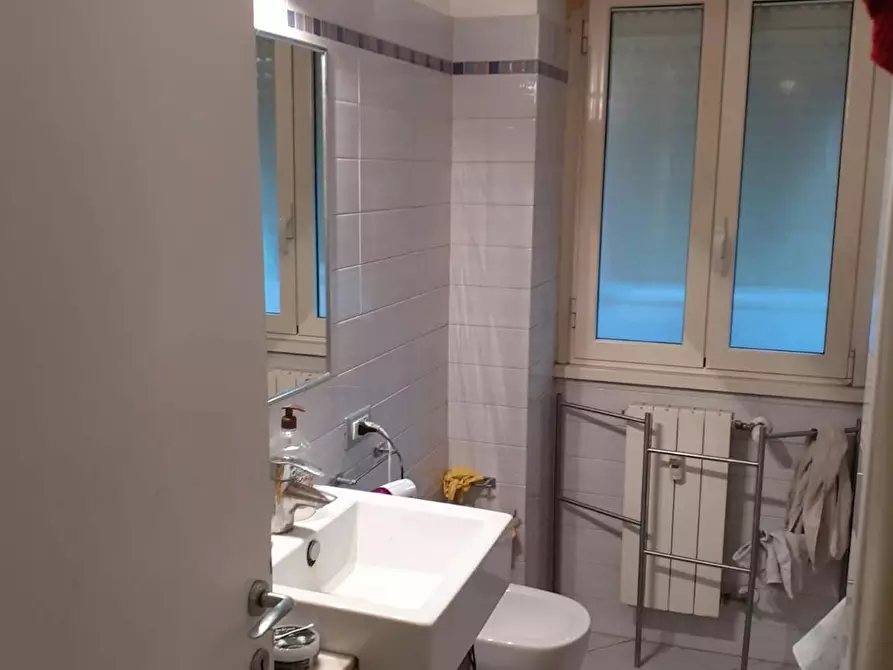 Immagine 6 di Camera in affitto  in Via Latisana a Roma