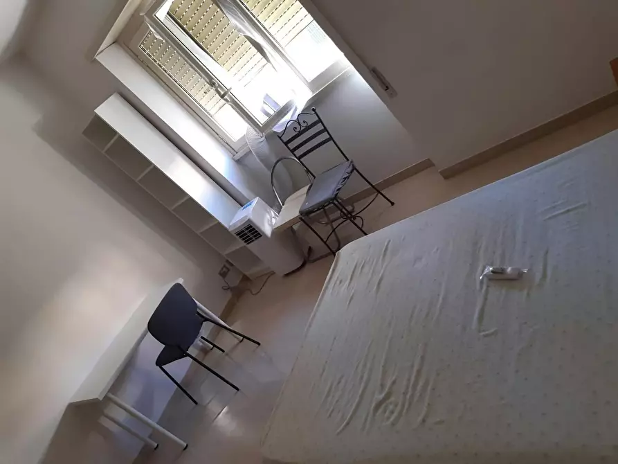 Immagine 3 di Camera in affitto  in Via Latisana a Roma