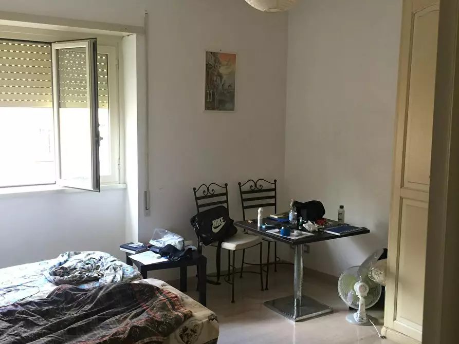 Immagine 4 di Camera in affitto  in Via Latisana a Roma