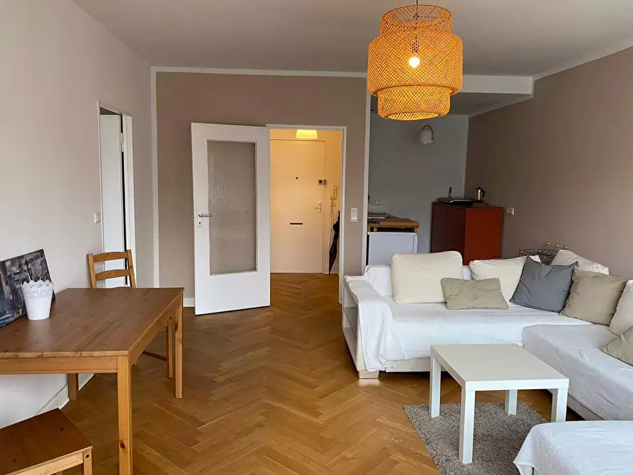 Immagine 3 di Appartamento in affitto  in Lindenallee a Berlin
