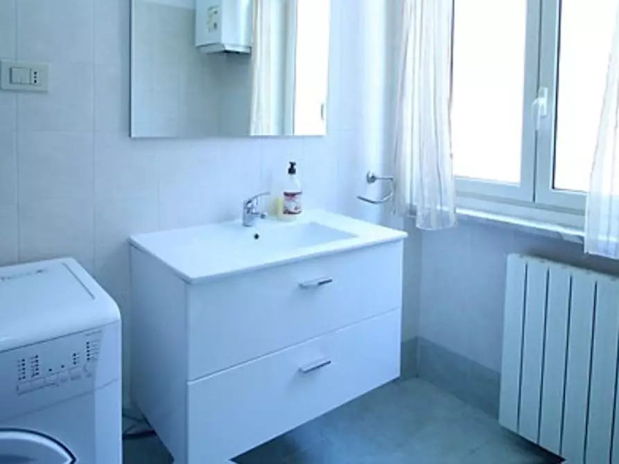 Immagine 8 di Appartamento in affitto  in Via Leopoldo Micucci a Roma