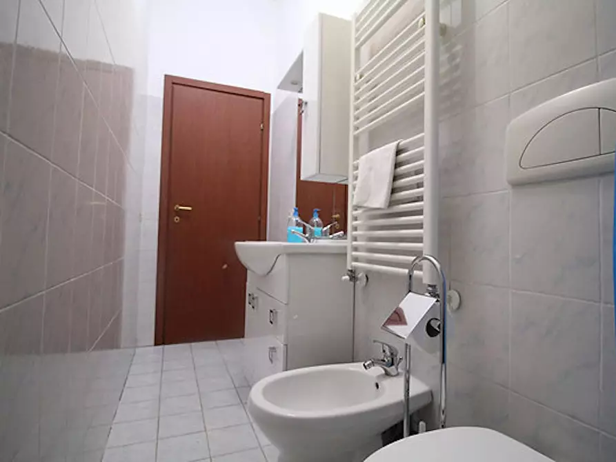 Immagine 8 di Appartamento in affitto  in Via Leopoldo Micucci a Roma