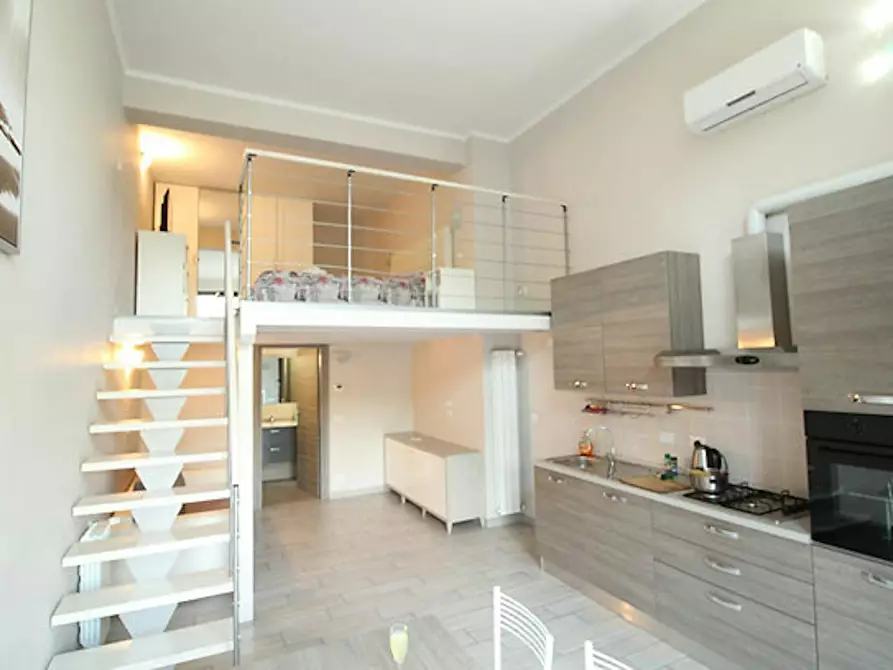 Immagine 5 di Appartamento in affitto  in Via Giuseppe Gregoraci a Roma