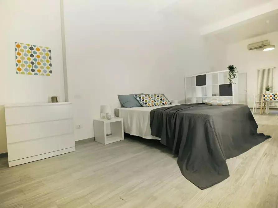 Immagine 1 di Camera in affitto  in Strada Maggiore a Bologna