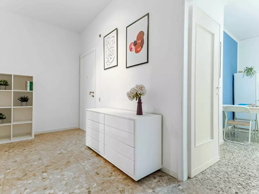 Immagine 3 di Camera in affitto  in Viale Teodorico a Milano