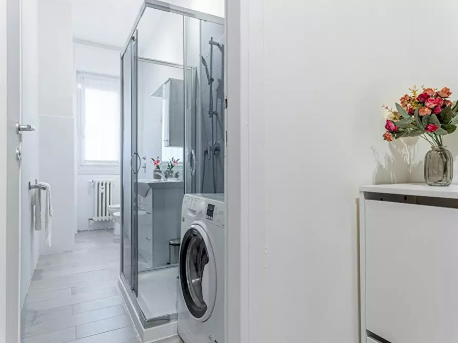 Immagine 8 di Camera in affitto  in Viale Teodorico a Milano