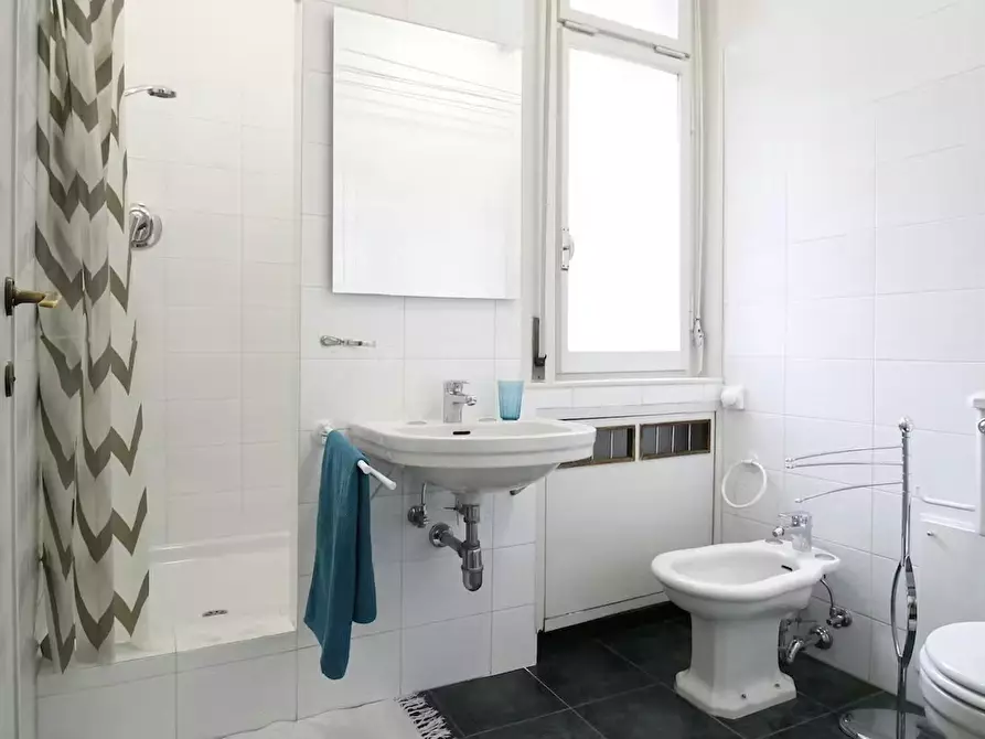 Immagine 10 di Camera in affitto  in Viale del Risorgimento a Bologna