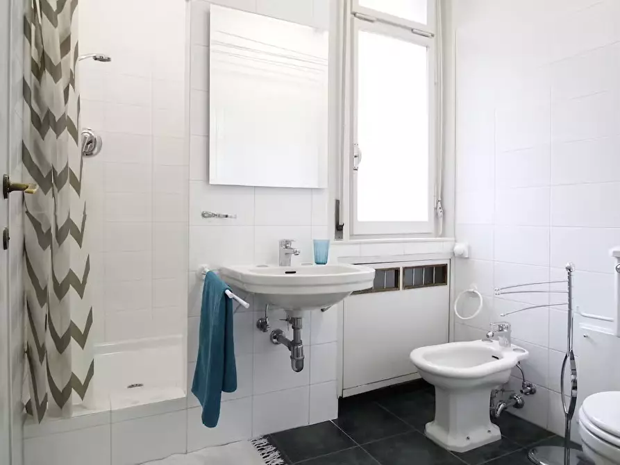 Immagine 8 di Camera in affitto  in Viale del Risorgimento a Bologna