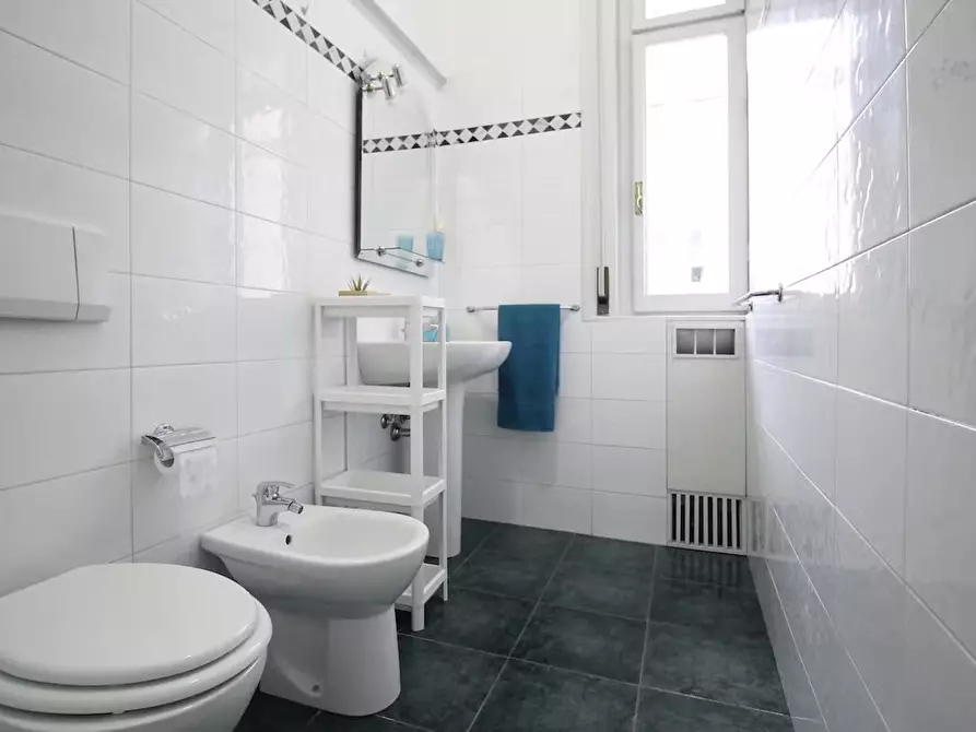 Immagine 9 di Camera in affitto  in Viale del Risorgimento a Bologna