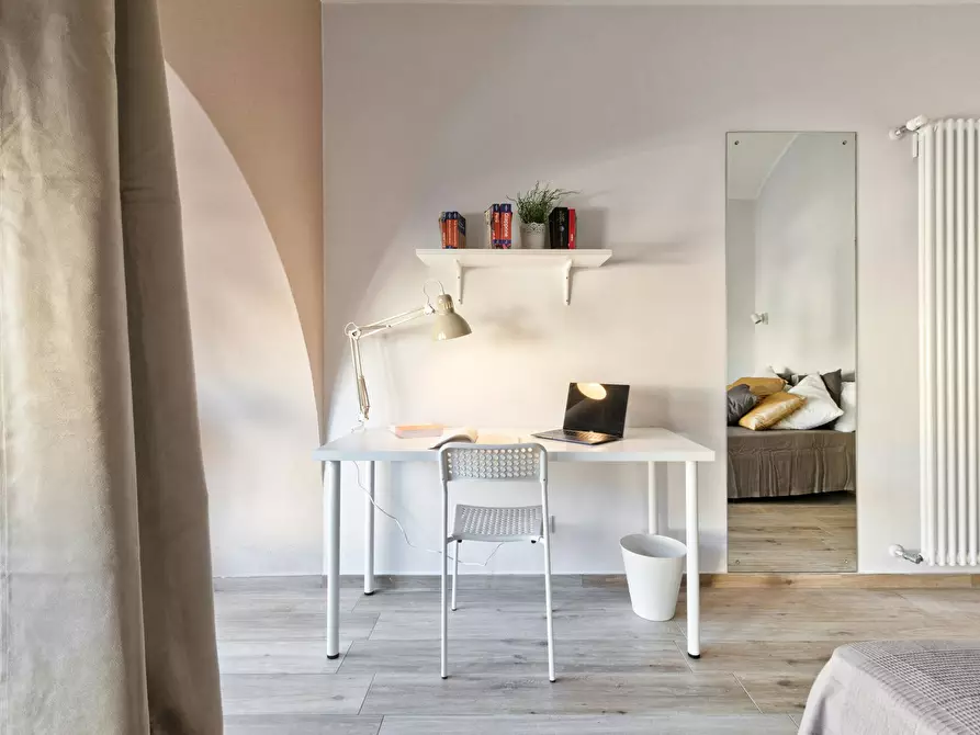 Immagine 4 di Camera in affitto  in Via Nizza a Torino