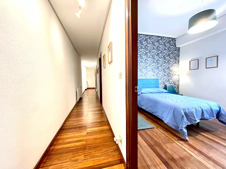 Immagine 7 di Camera in affitto  in Campo Volantin pasealekua a Bilbao