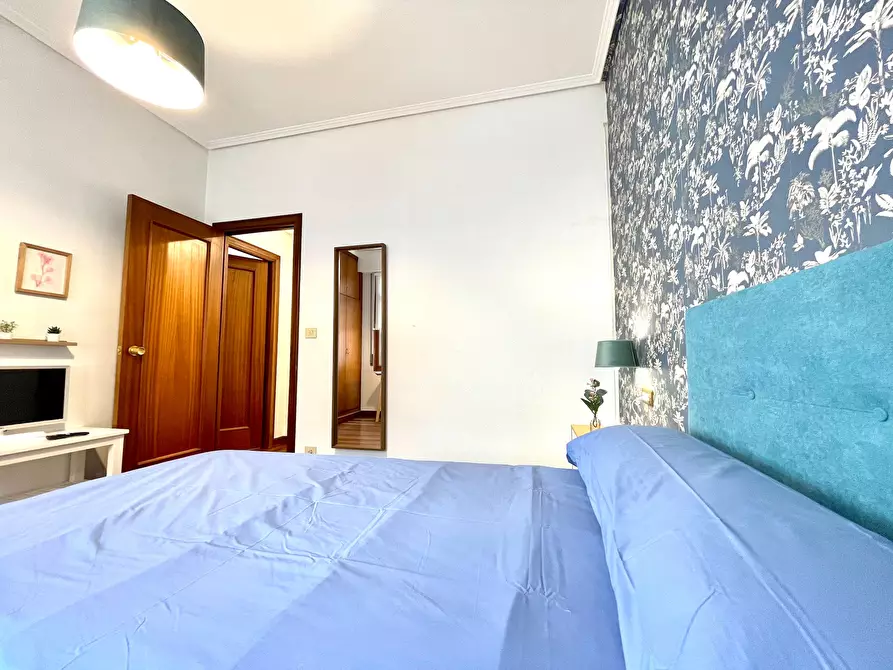 Immagine 5 di Camera in affitto  in Campo Volantin pasealekua a Bilbao