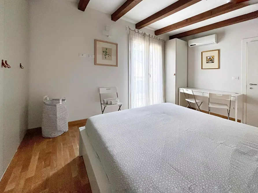 Immagine 10 di Appartamento in affitto  in Via Santo Stefano a Bologna