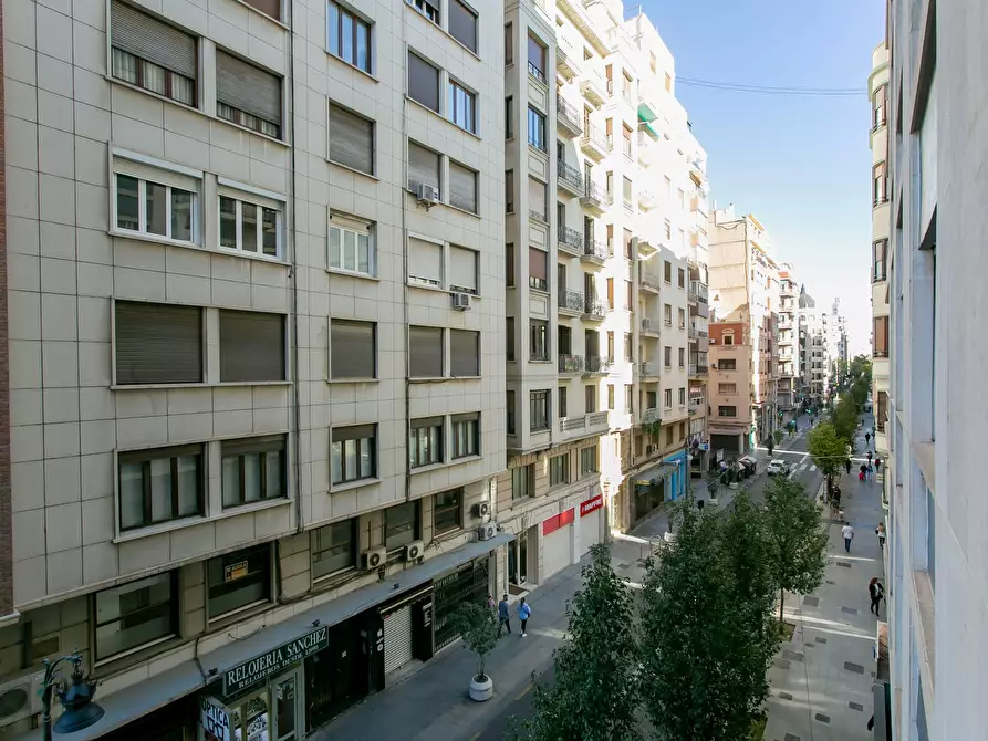 Immagine 7 di Camera in affitto  in Carrer Baldoví a Valencia