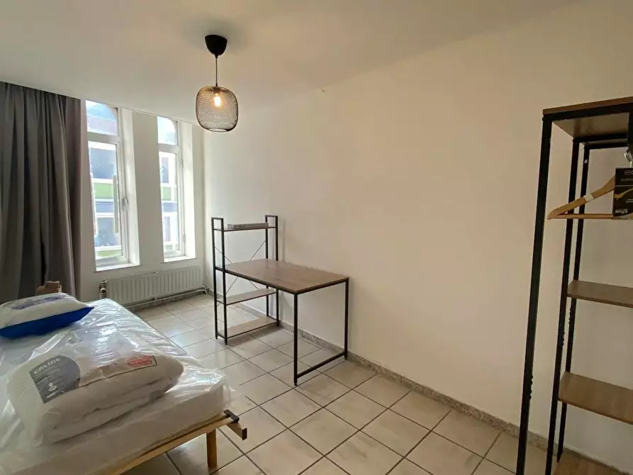Immagine 2 di Camera condivisa in affitto  in Rue de la Régence a Charleroi