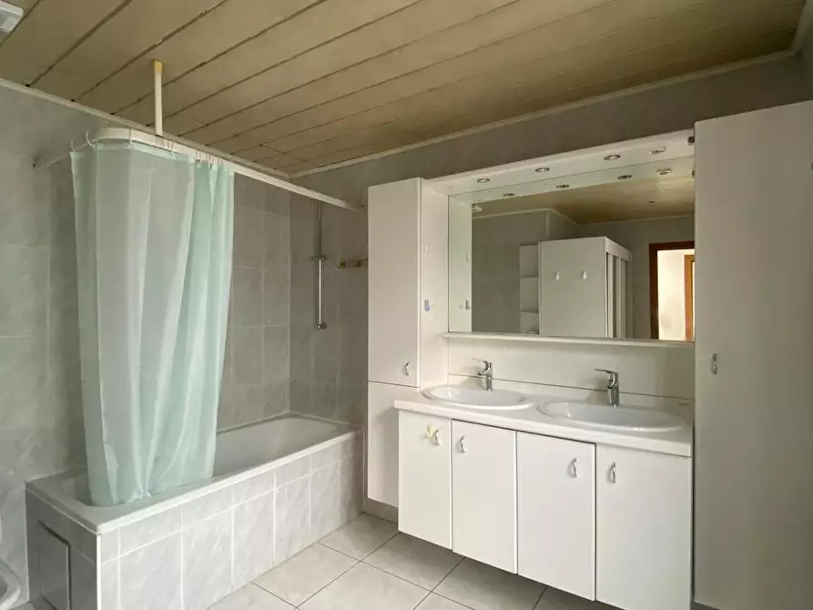 Immagine 9 di Camera condivisa in affitto  in Rue de la Régence a Charleroi