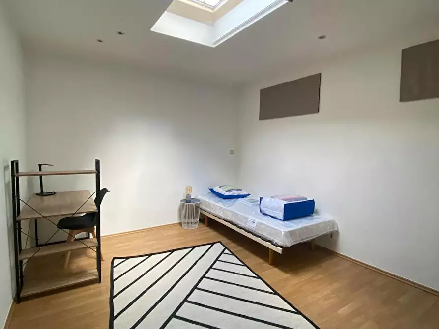 Immagine 2 di Camera condivisa in affitto  in Rue de la Régence a Charleroi