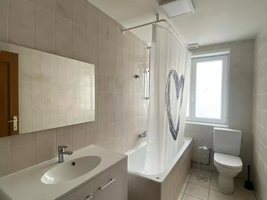 Immagine 7 di Camera condivisa in affitto  in Rue de la Régence a Charleroi