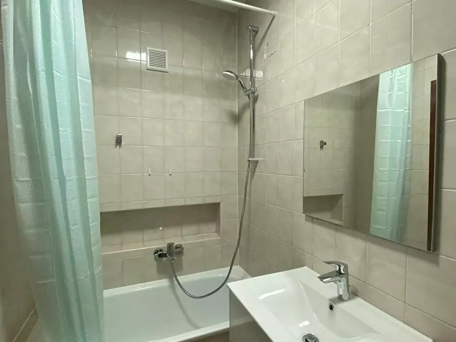 Immagine 8 di Camera condivisa in affitto  in Rue de la Régence a Charleroi