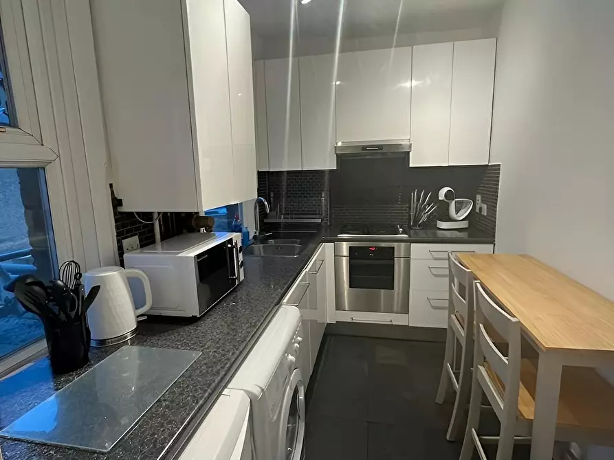 Immagine 9 di Appartamento in affitto  in Tower Bridge Road a Camberwell