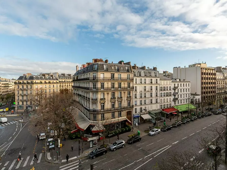Immagine 10 di Appartamento in affitto  in Rue du Faubourg Saint-Honoré a Paris 08