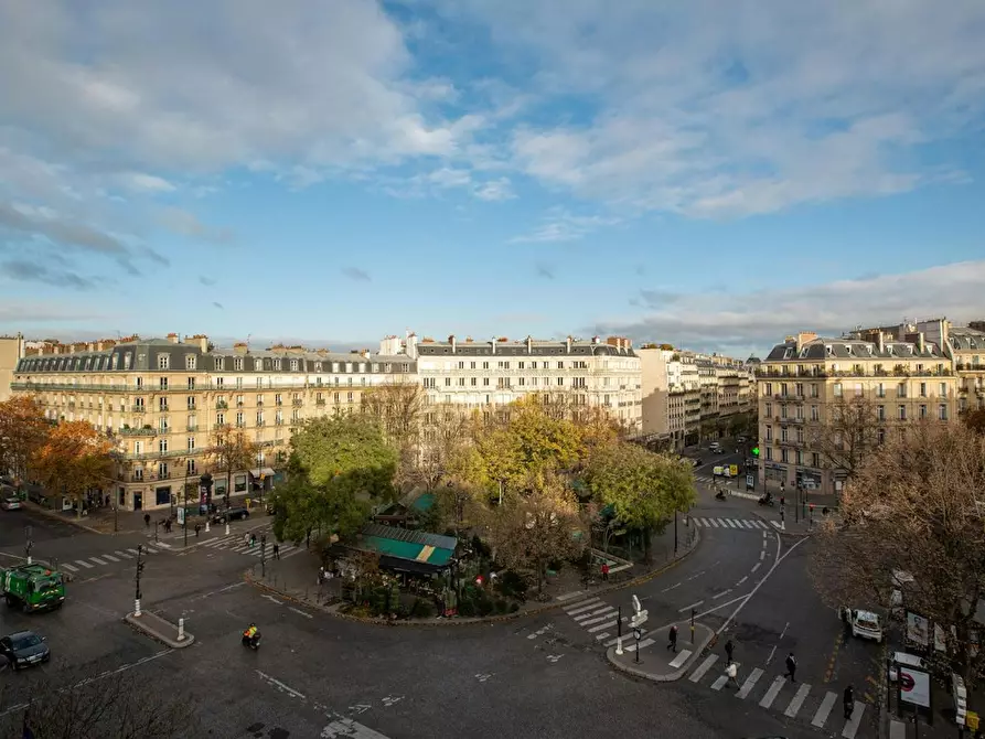 Immagine 9 di Appartamento in affitto  in Rue du Faubourg Saint-Honoré a Paris 08