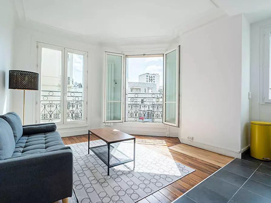 Immagine 8 di Appartamento in affitto  in Rue Philippe de Girard a Paris 18