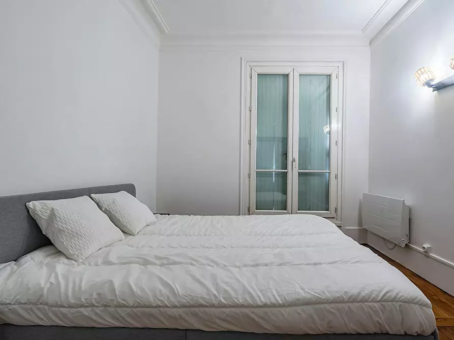 Immagine 3 di Appartamento in affitto  in Rue Philippe de Girard a Paris 18