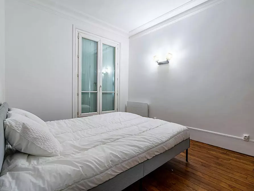 Immagine 4 di Appartamento in affitto  in Rue Philippe de Girard a Paris 18