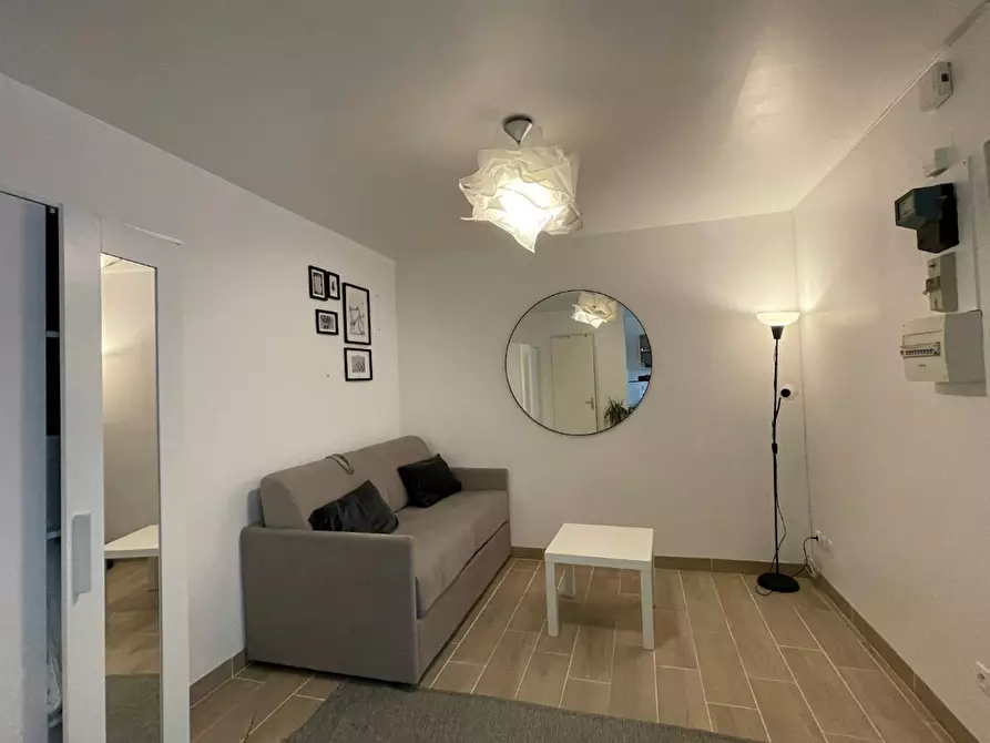 Immagine 5 di Appartamento in affitto  in Rue des Dames a Paris 17