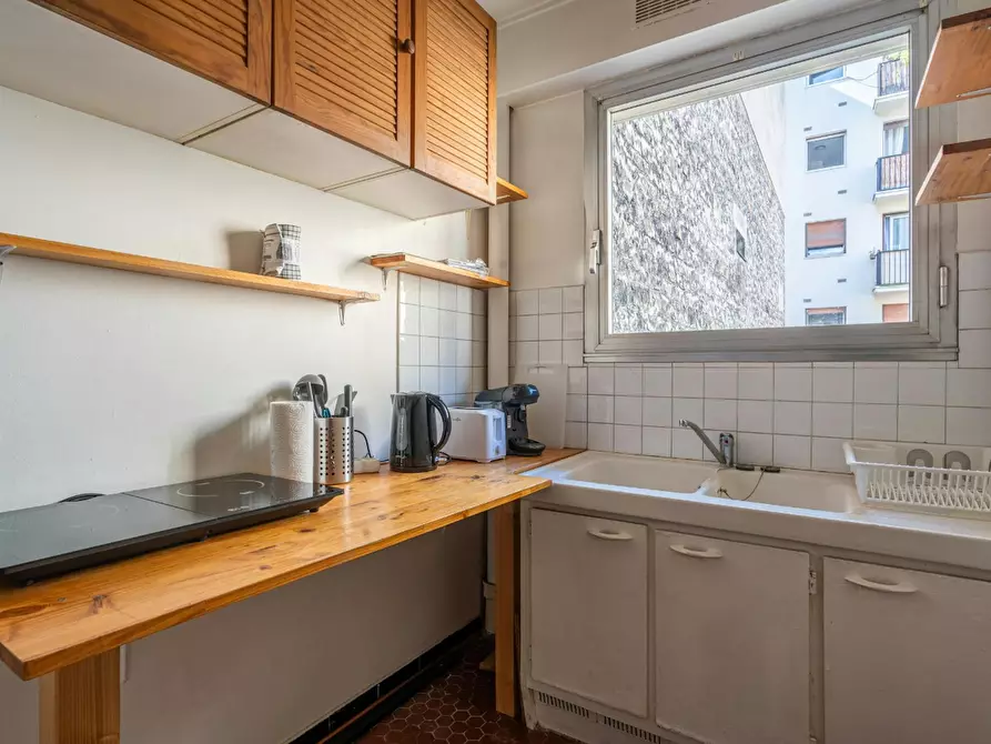 Immagine 6 di Appartamento in affitto  in Rue de Montreuil a Paris
