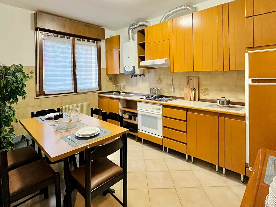 Immagine 6 di Camera in affitto  in Via Fratelli Carraro a Padova