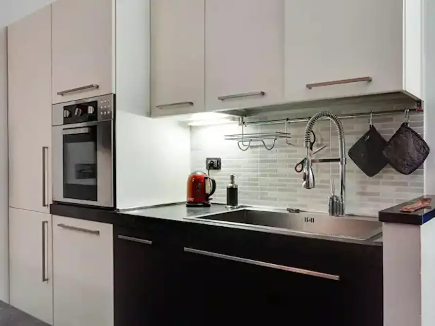 Immagine 3 di Camera in affitto  in Via Arnaldo da Brescia a Torino