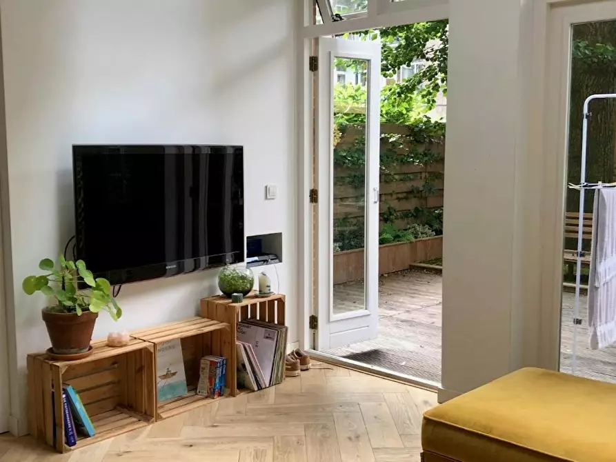 Immagine 9 di Appartamento in affitto  in Postjeskade a Amsterdam