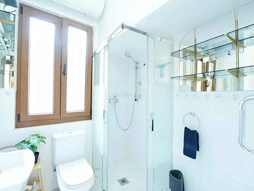 Immagine 9 di Camera in affitto  in Zabalbide kalea a Bilbao