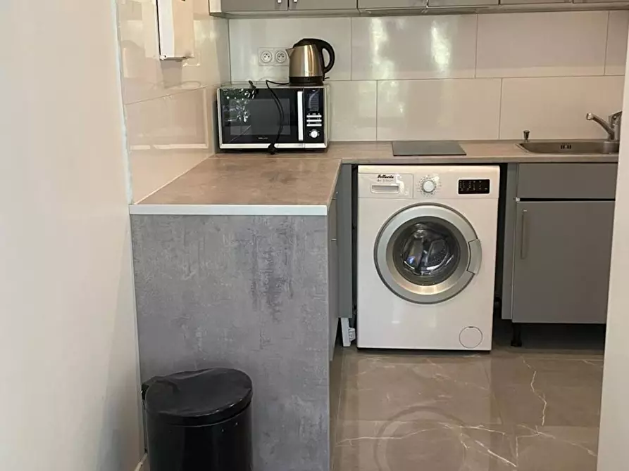 Immagine 5 di Appartamento in affitto  in Rue Boileau a Paris 16