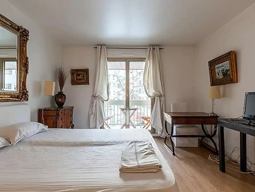 Immagine 7 di Appartamento in affitto  in Avenue Marceau a Paris 08