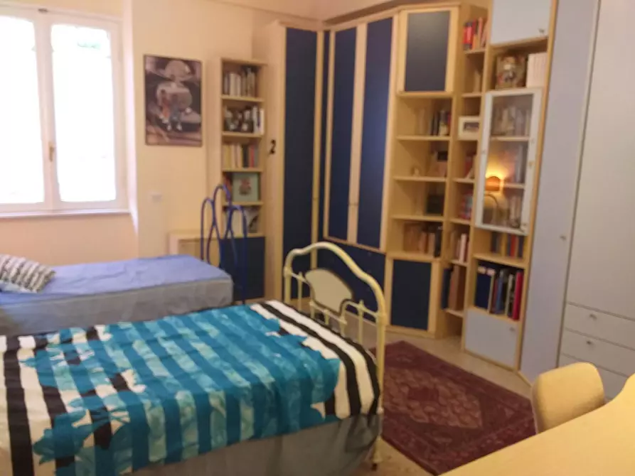 Immagine 4 di Camera in affitto  in Circonvallazione Appia a Roma