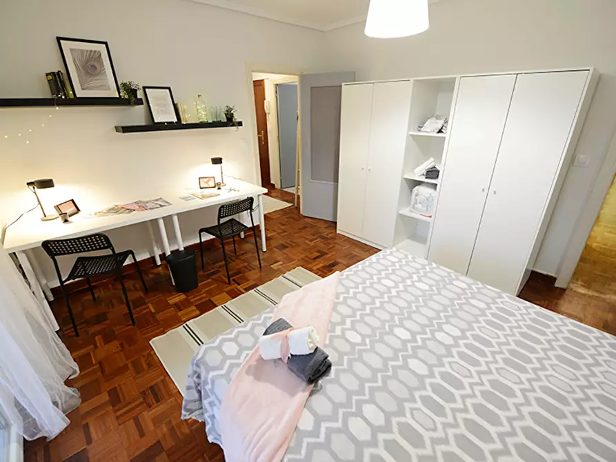 Immagine 7 di Camera in affitto  in Calle Pintores Zubiaurre a Bilbao