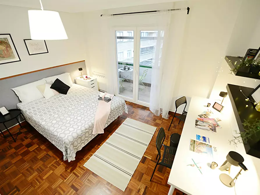 Immagine 2 di Camera in affitto  in Calle Pintores Zubiaurre a Bilbao