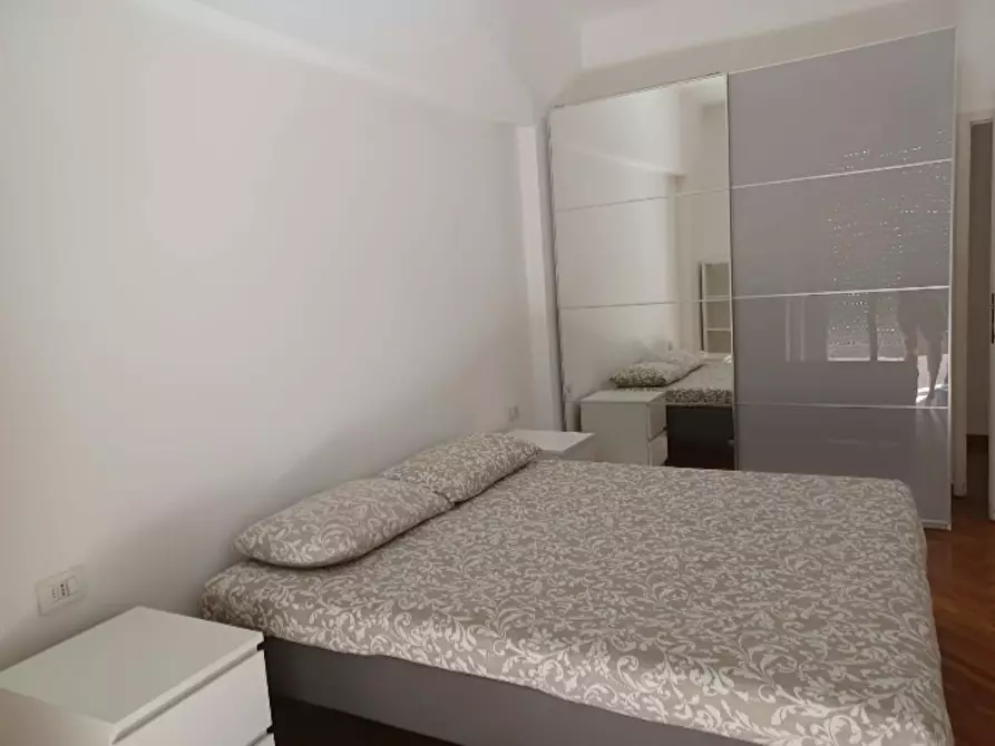 Immagine 3 di Camera in affitto  in Via Alfredo Oriani a Milano