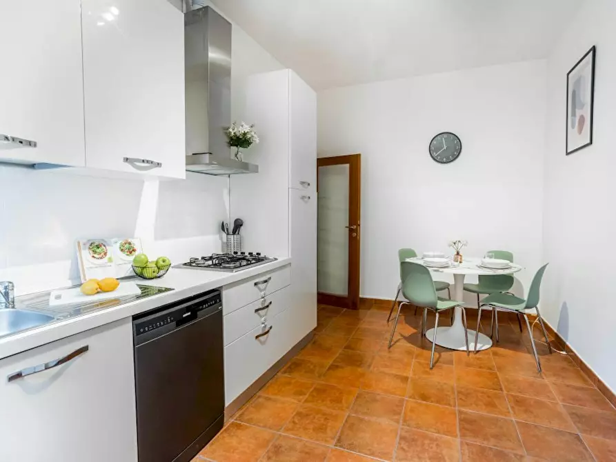 Immagine 2 di Camera in affitto  in Via Tavazzano a Milano