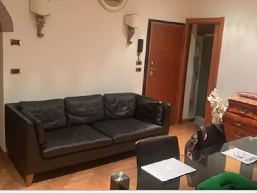 Immagine 2 di Appartamento in affitto  in Viale Giosuè Carducci a Bologna